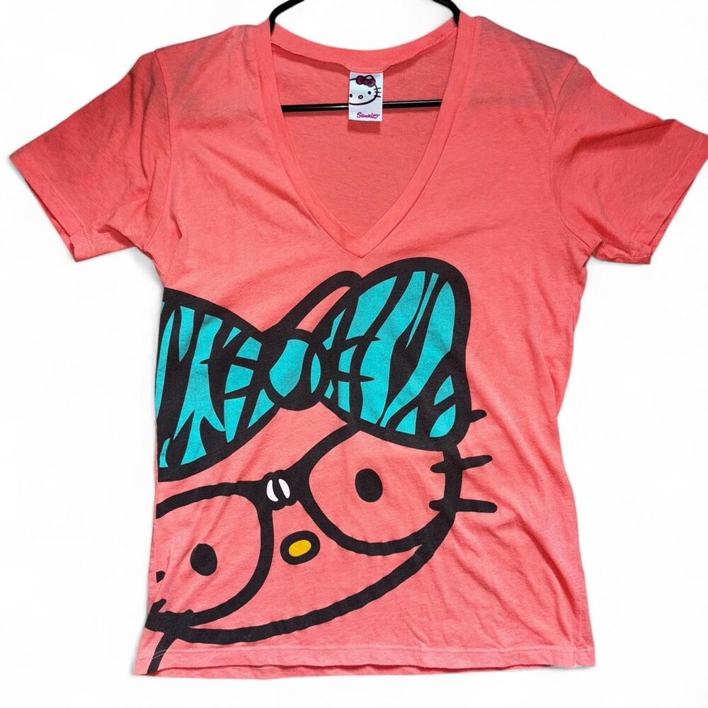 Sanrio Women's Orange and Pink T-shirt